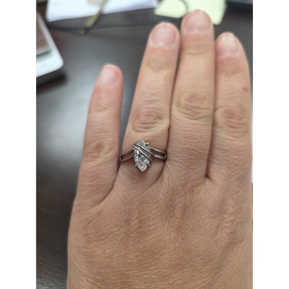 925 Sterling Ring Band Size 7.5 Marked 925